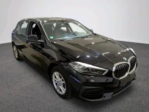 BMW 1 Series 118i Advantage 2022