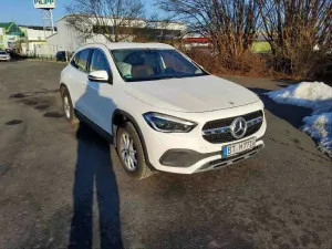 Mercedes-Benz GLA 200d progressive 2020