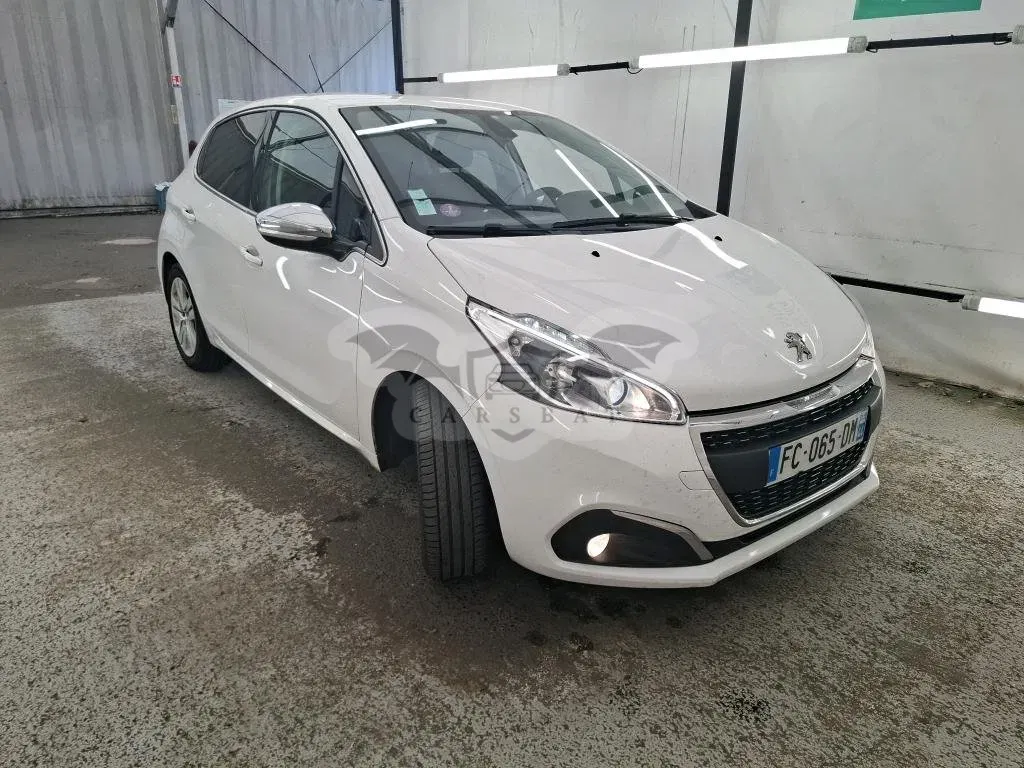 Peugeot 208 1.2i Allure Business 2018