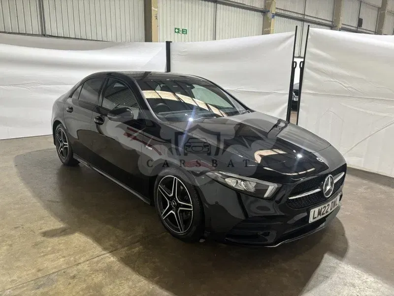 Mercedes-Benz A 180 AMG Line 2022