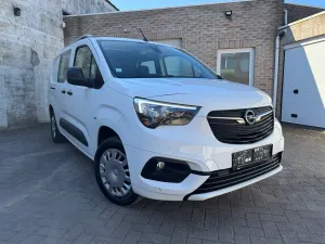 Opel Combo 1.2i 2021