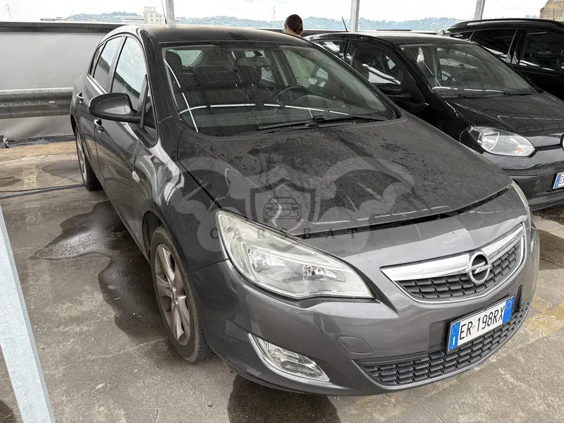 Opel Astra 1.4i Elective 2013