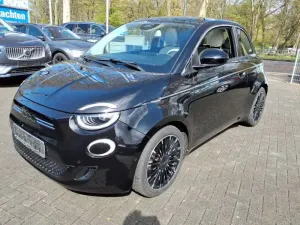 Fiat 500 e by Bocelli 2023