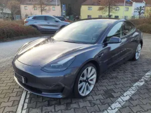 Tesla Model 3 Long Range Performance 2021