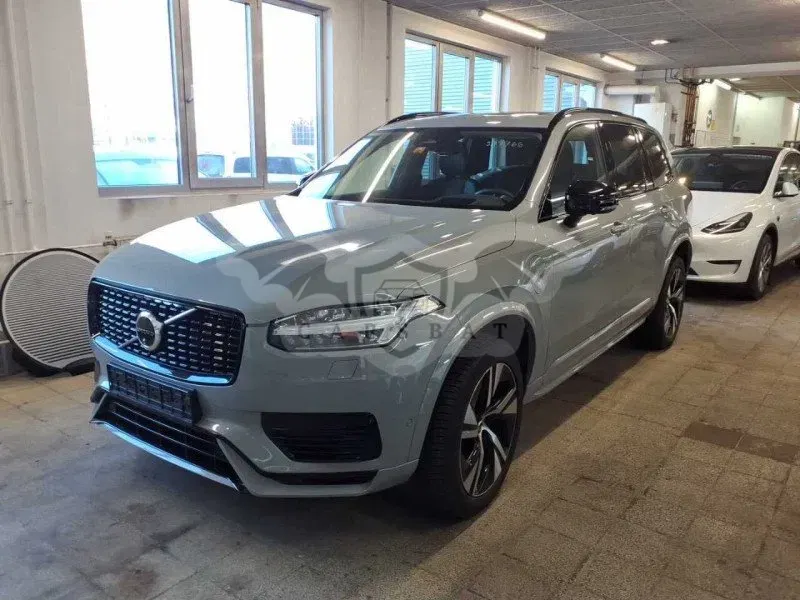 Volvo XC90 Ultra Dark 2024