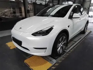 Tesla Model Y Long Range 2023