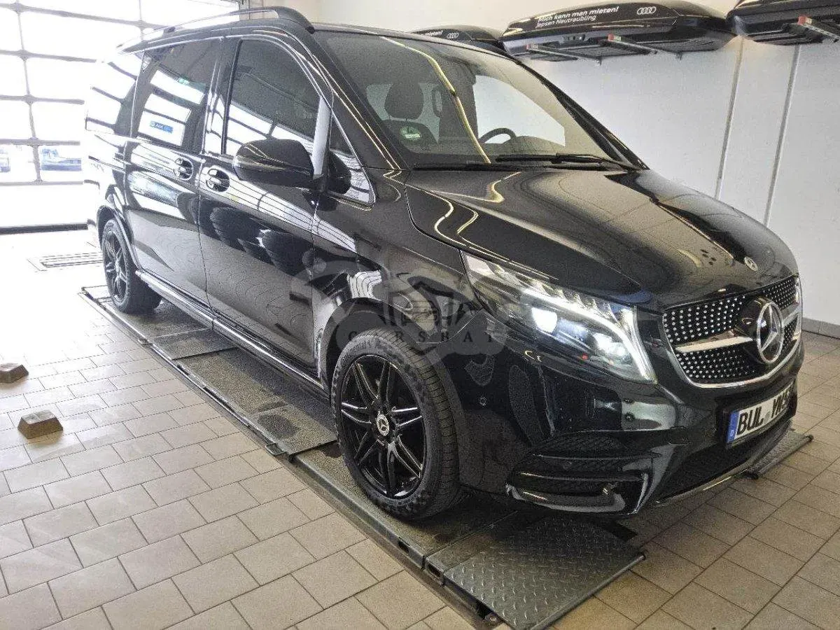 Mercedes-Benz V 300d AMG Line 2023