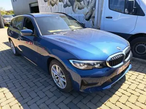 BMW 3 Series Touring 320e Business Design 2022