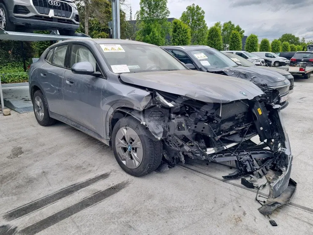 BMW iX2 20 2024