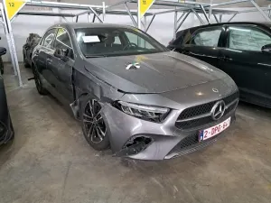 Mercedes-Benz A 180 Luxury Line 2023