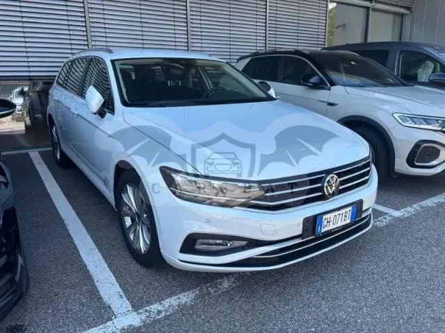 Volkswagen Passat Variant 2.0 TDI Business 2022