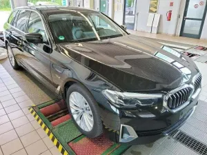 BMW 5 Series Touring 530e Luxury 2022