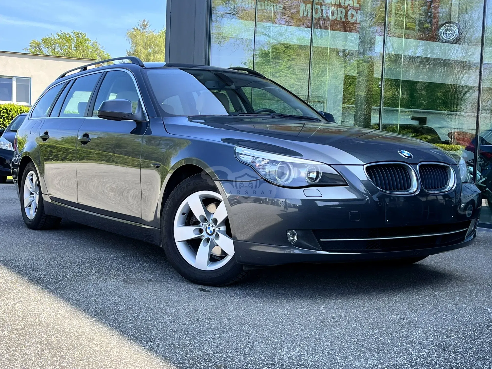 BMW 5 Series Touring 520i 2009