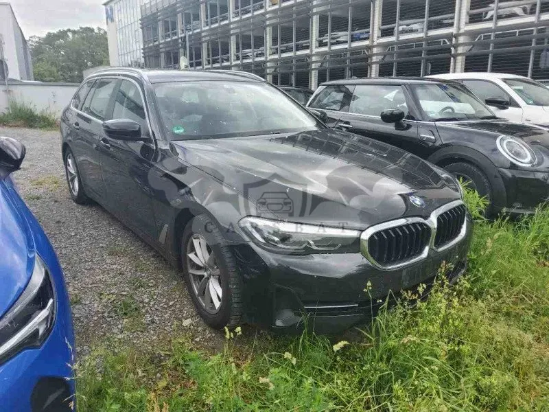 BMW 5 Series Touring 520d 2023