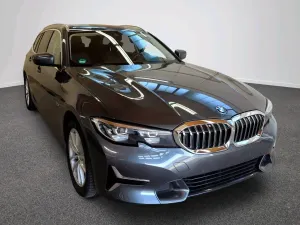 BMW 3 Series Touring 320e Luxury 2022