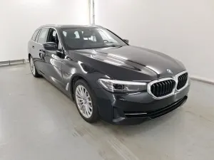 BMW 5 Series Touring 520e 2022