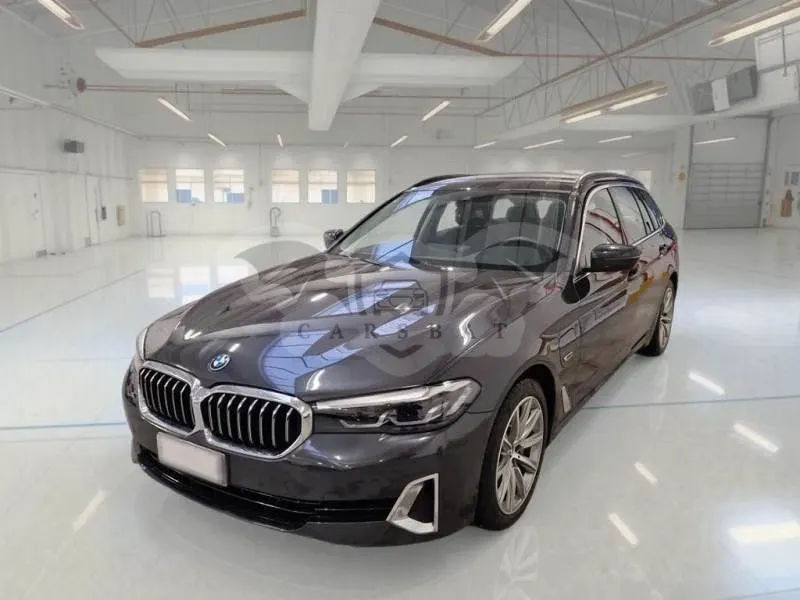 BMW 5 Series Touring 530e Luxury 2022