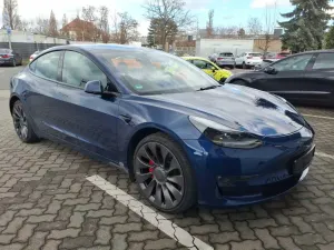 Tesla Model 3 Long Range Performance 2022