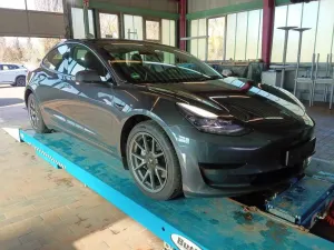Tesla Model 3 Standard Range Plus 2022