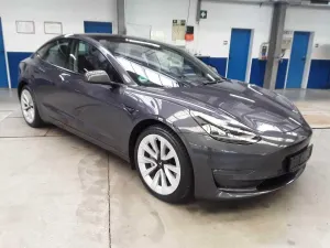 Tesla Model 3 Long Range 2021