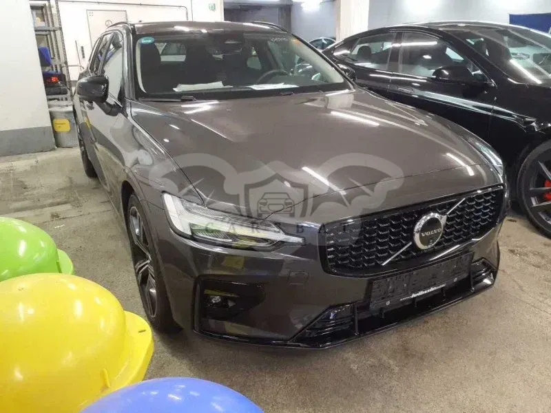Volvo V60 B4 Plus Dark 2024