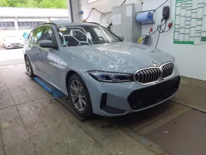 BMW 3 Series Touring 330i 2024