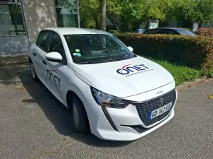 Peugeot 208 1.2 Premium 2021