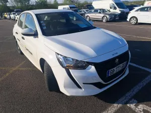 Peugeot 208 1.2 Premium 2021