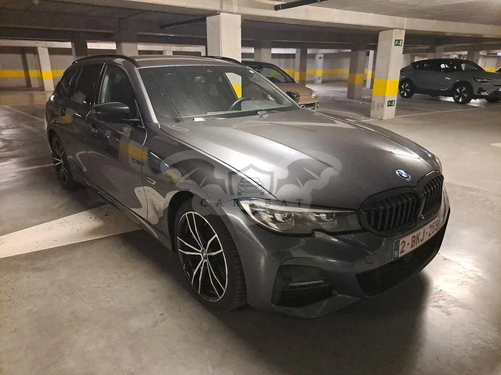 BMW 3 Series Touring 320e 2021