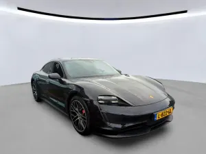 Porsche Taycan 79 kWh 2021