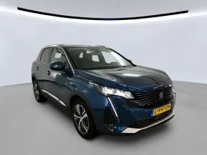Peugeot 3008 1.2i Allure 2021