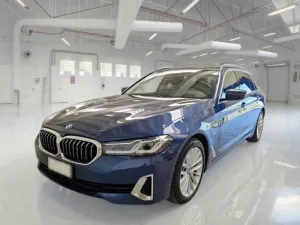 BMW 5 Series Touring 530e Luxury 2022