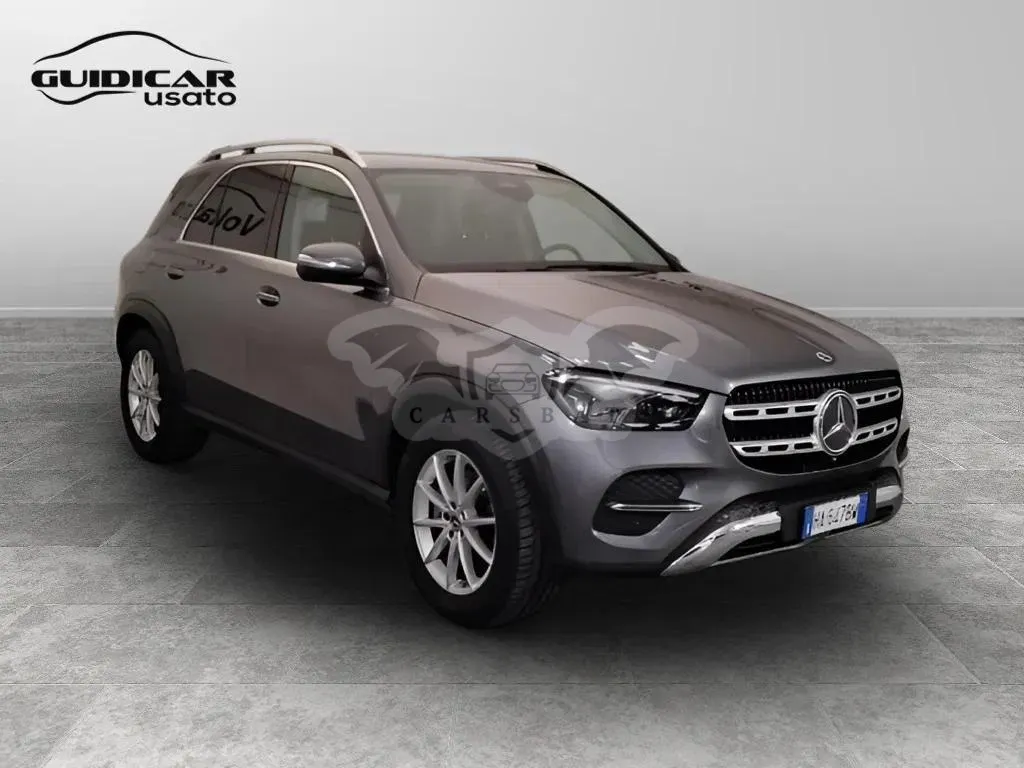 Mercedes-Benz GLE 300d 2025