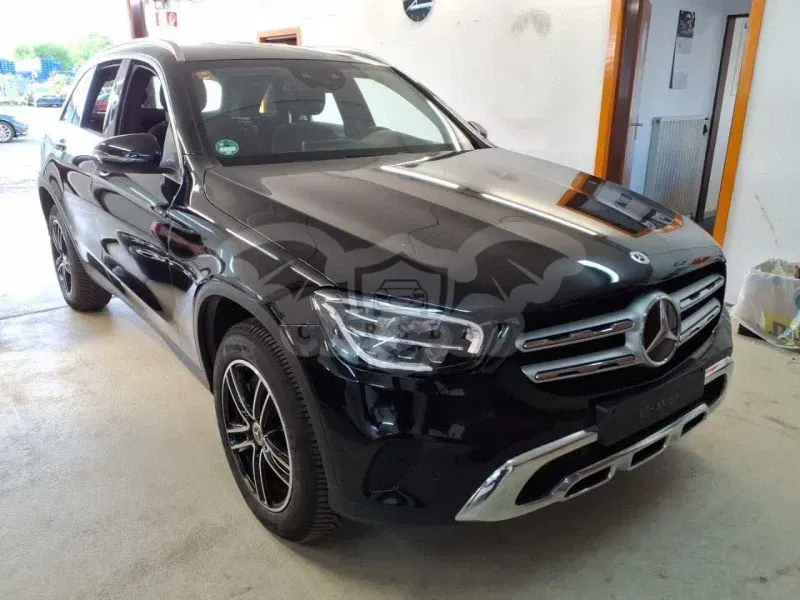 Mercedes-Benz GLC 300e 2021
