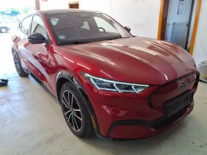 Ford Mustang Mach-E 76 kWh 2021