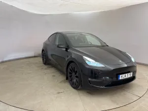 Tesla Model Y Performance 2024