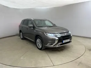 Mitsubishi Outlander 2.4 Business 2020