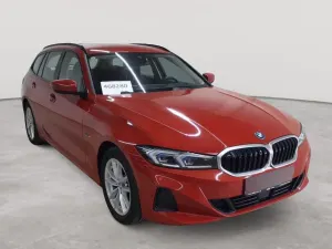 BMW 3 Series Touring 320e 2022
