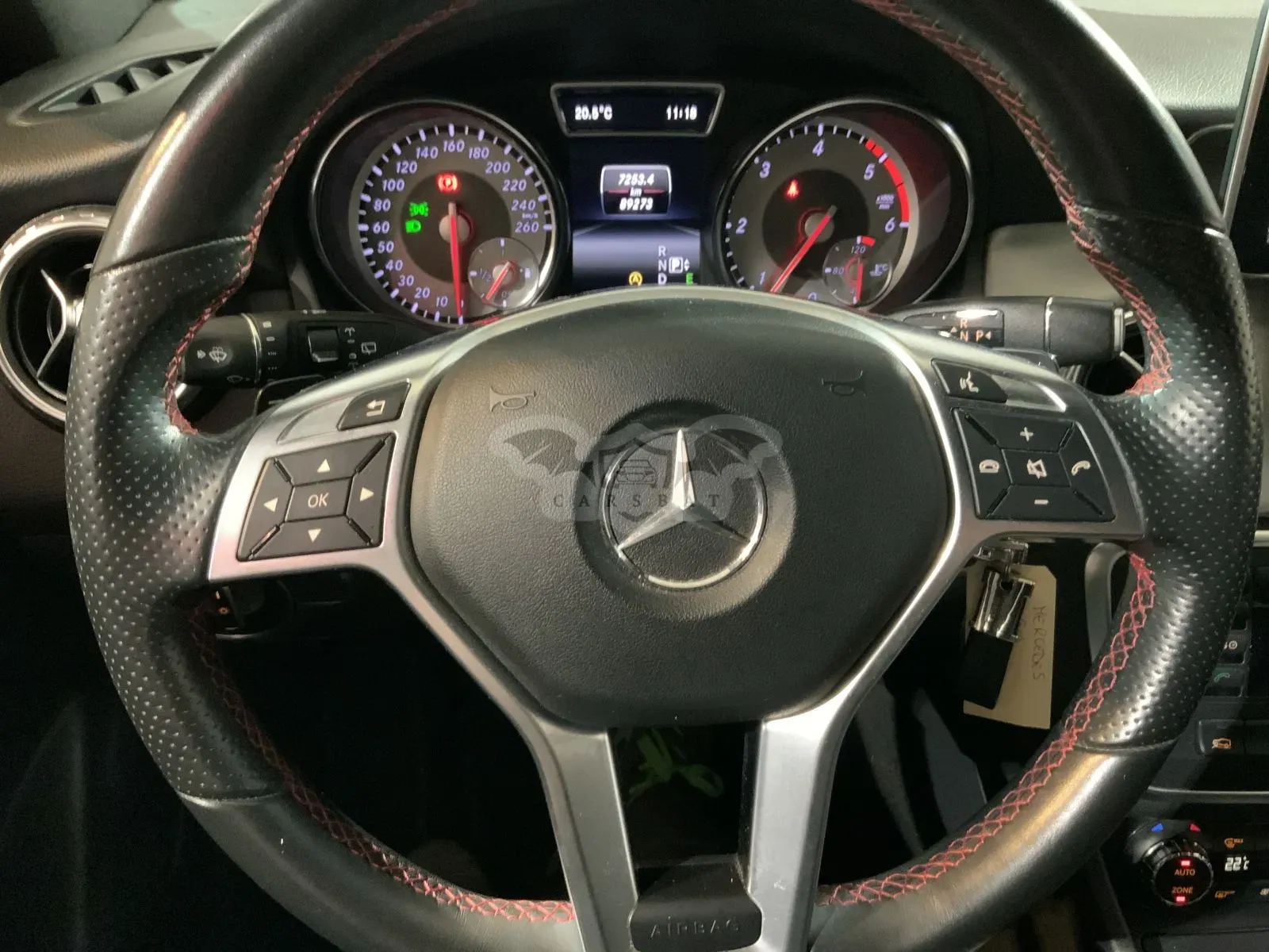 Mercedes-Benz GLA 220d Premium 2015