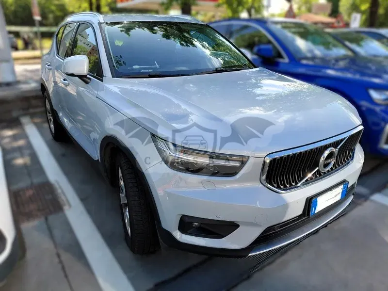Volvo XC40 2.0 B4 Momentum 2021