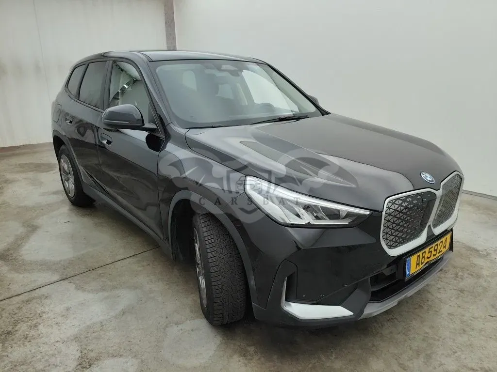 BMW iX1 2024