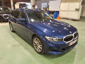 BMW 3 Series Touring 330e 2023