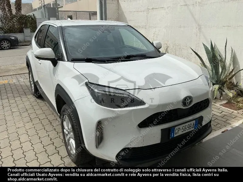 Toyota Yaris Cross 1.5h Business 2023