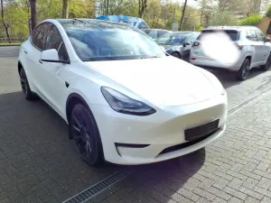 Tesla Model Y Long Range 2023