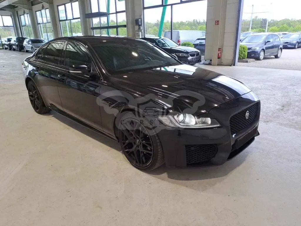 Jaguar XF Chequered Flag 2019