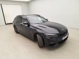 BMW 3 Series Touring 330e 2021