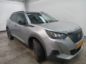 Peugeot 2008 1.2i Allure 2022