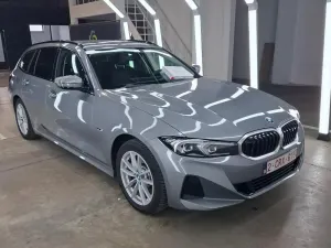 BMW 3 Series Touring 320e 2022