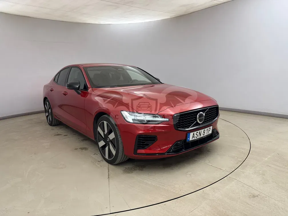 Volvo S60 T6 Plus Dark 2024