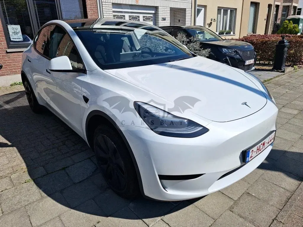 Tesla Model Y Standard Range 2024